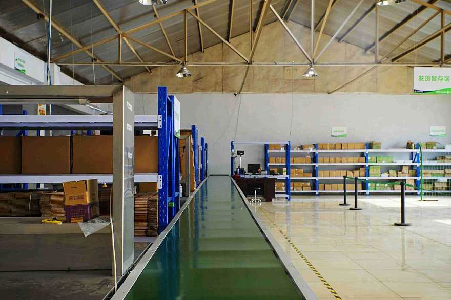 九游JIUYOU娱乐AGV无人叉车运行效率高、准确性高